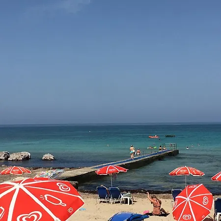 Lighthouse Beach Apartment Apartament *
